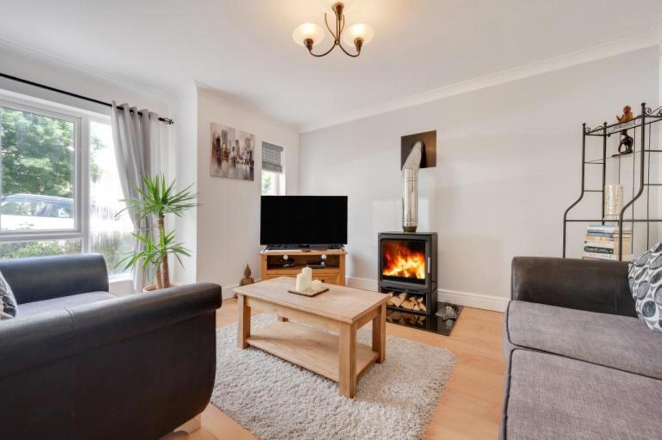 3 Bed Holiday Home In Llandeilo With Log Burner Esterno foto